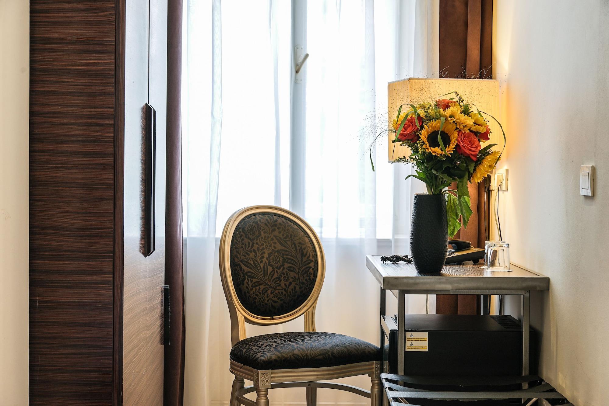 Assenzio Hotell 4*