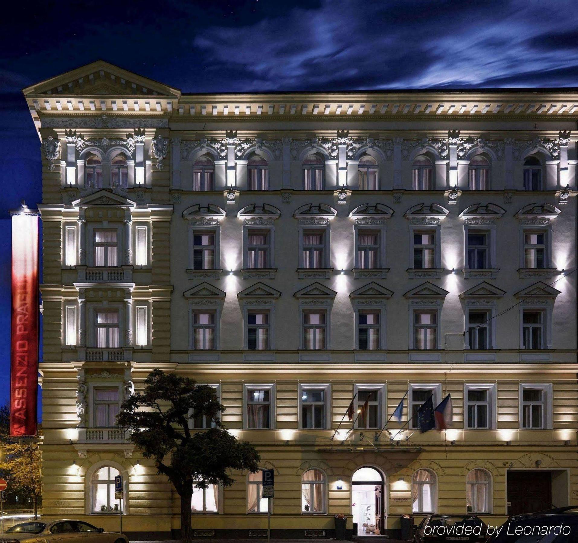 Assenzio Hotell 4*