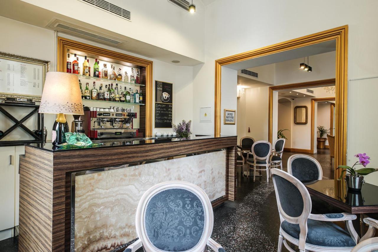 Assenzio Hotell 4*